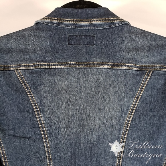 EARL JEAN Women's Denim Jacket, Medium - Picture 6 of 7